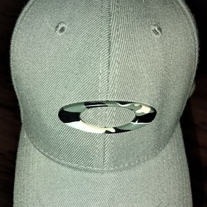 Oakley hat